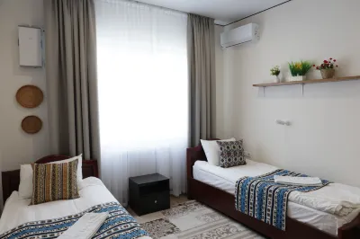 Apricot Lodge Hotels in 