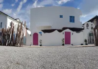 Ipoh Santorini Hideaway, Hotel Inspired Отели в г. 