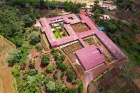 STC.SAFARI LODGE