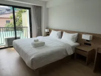 611 Hotel