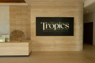 The Tropics at MacArthur Park Resort and Convention Center  호텔