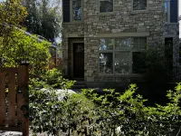 Nature Home Near Downtown and 17th Avenue Hotels in 