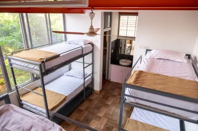 Stopover Backpackers Stay Hotel a 