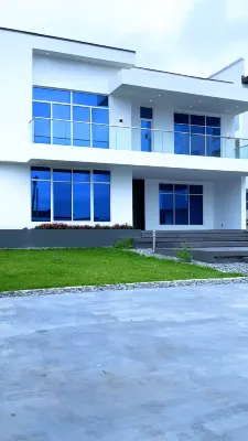 IFEMIDE ESTATES Ξενοδοχεία στην πόλη 