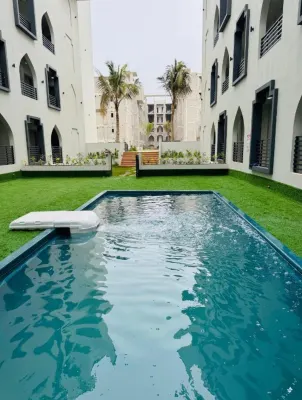 3 bedroom apartment, in Murooj Al Zain complex Hotel a 