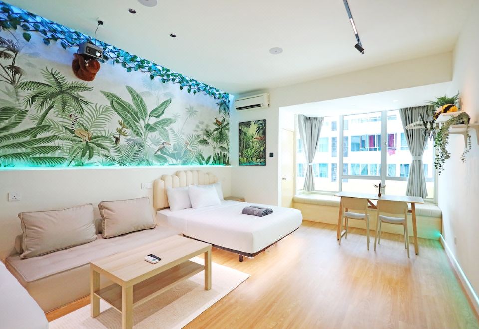 Jungle Cinema Home 4pax BathtubOne Bedroom