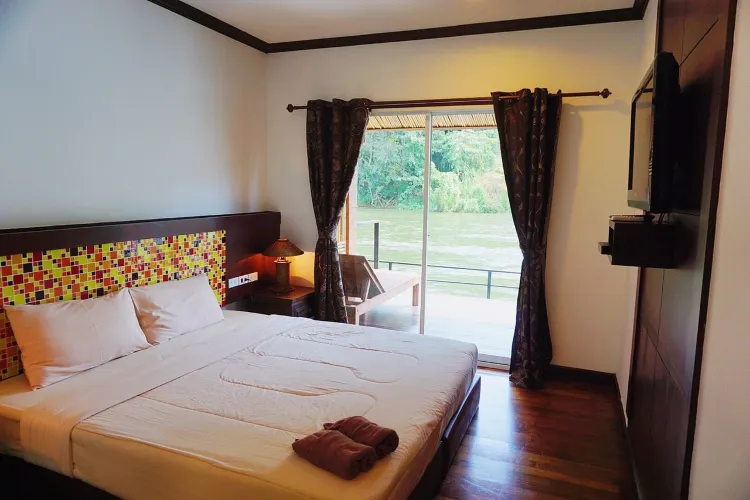 ห้องพักบนแพ เตียงใหญ่ 