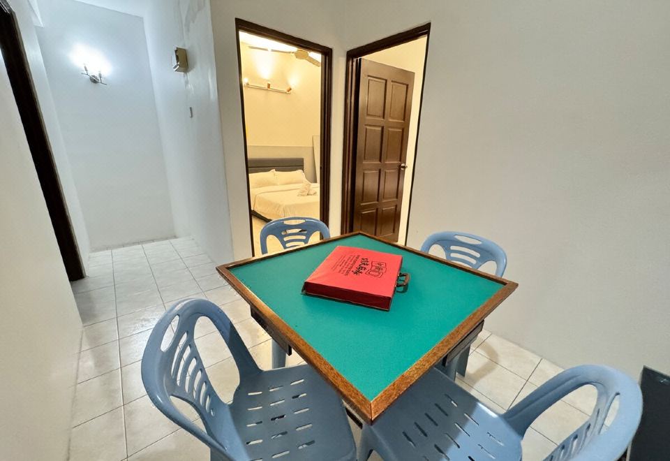 IWH -Tiara Lake 4R3B 10pax 2car baby Cot | MahjongEntire House