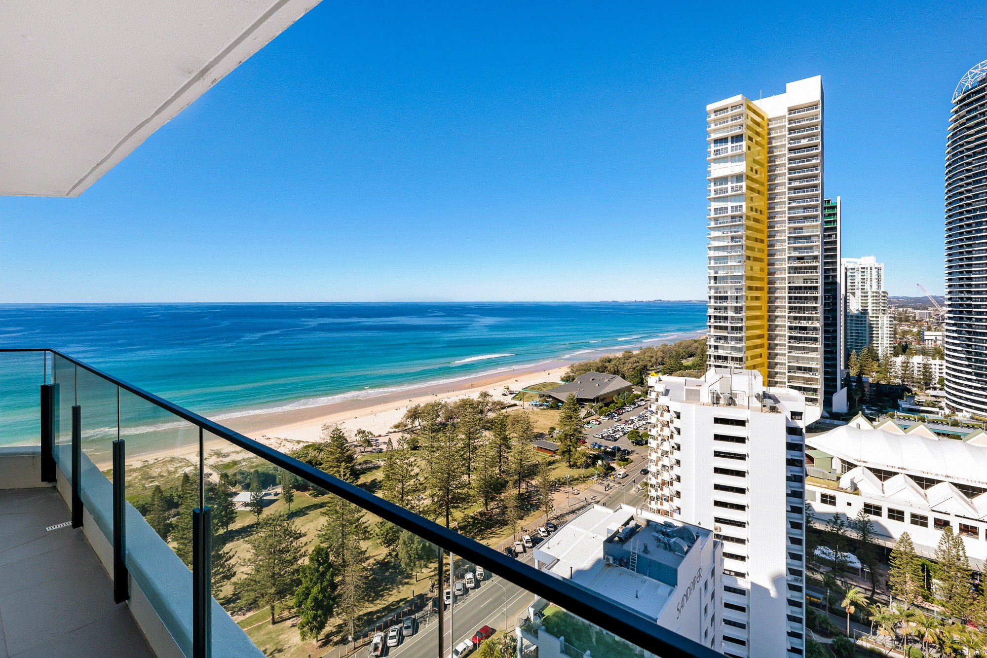 高级两卧室海景公寓