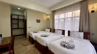 Skylark Hotel