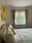 Modern 1st floor apartment Отели в г. 