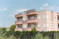 Emerald Hotel Hotel a 