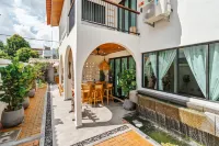 The Umane Luxury Villa - Melaka Hotel di 