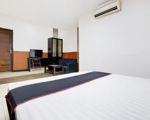 Hotel O Mega Inn Guest House Hotels in Tegal
