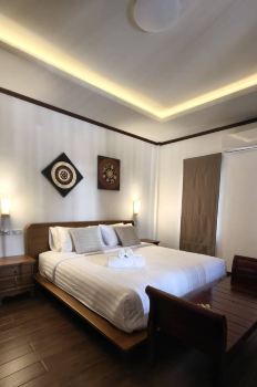 Ladda Garden Home
