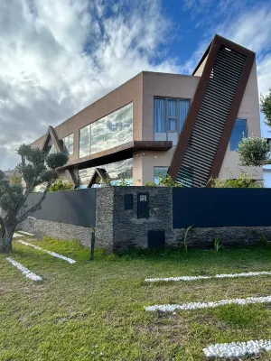 La Villa Luxury Suites