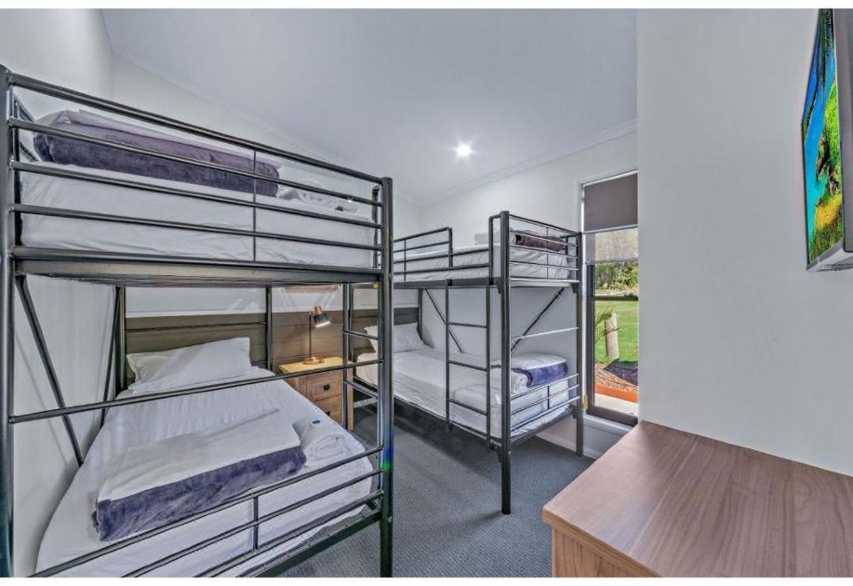 豪华2卧室小木屋-水上公园景观