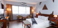 RIVERIA HOTEL Hoteles en 