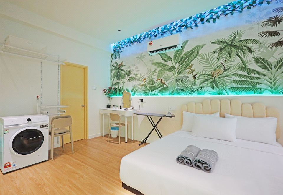 Jungle Cinema Home 4pax BathtubOne Bedroom