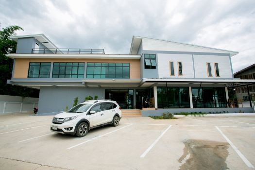 Three Bridges Hotel