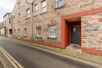 Cosy Modern Flat, Cockermouth, Sleeps 4  호텔