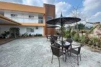 The Primrose Guesthouse Cavite Отели в г. 
