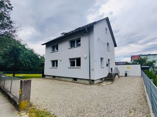 Sundeck – Upper Floor Apartment For Up To 6 People - Laupheim