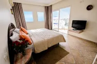 Intouriste Hôtel & Suites