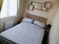 My Spacious Kentish 3-Room Van at Birchington Vale Отели в г. 
