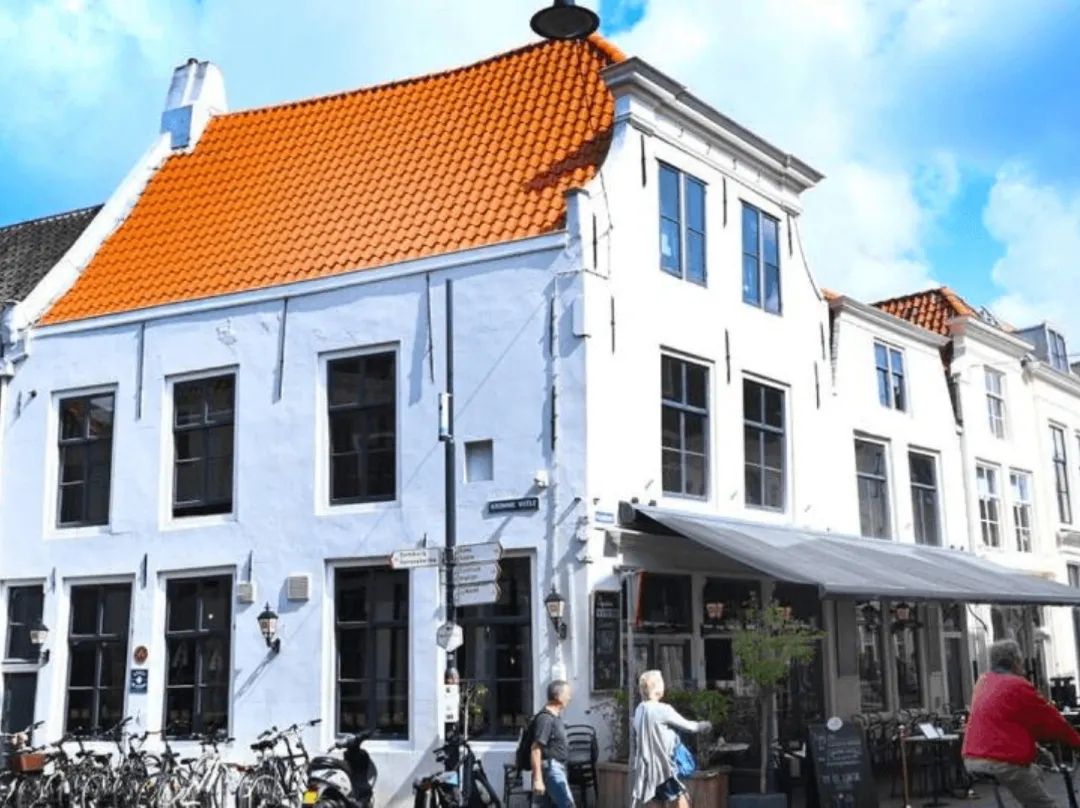 De Bij Middelburg - Middelburg