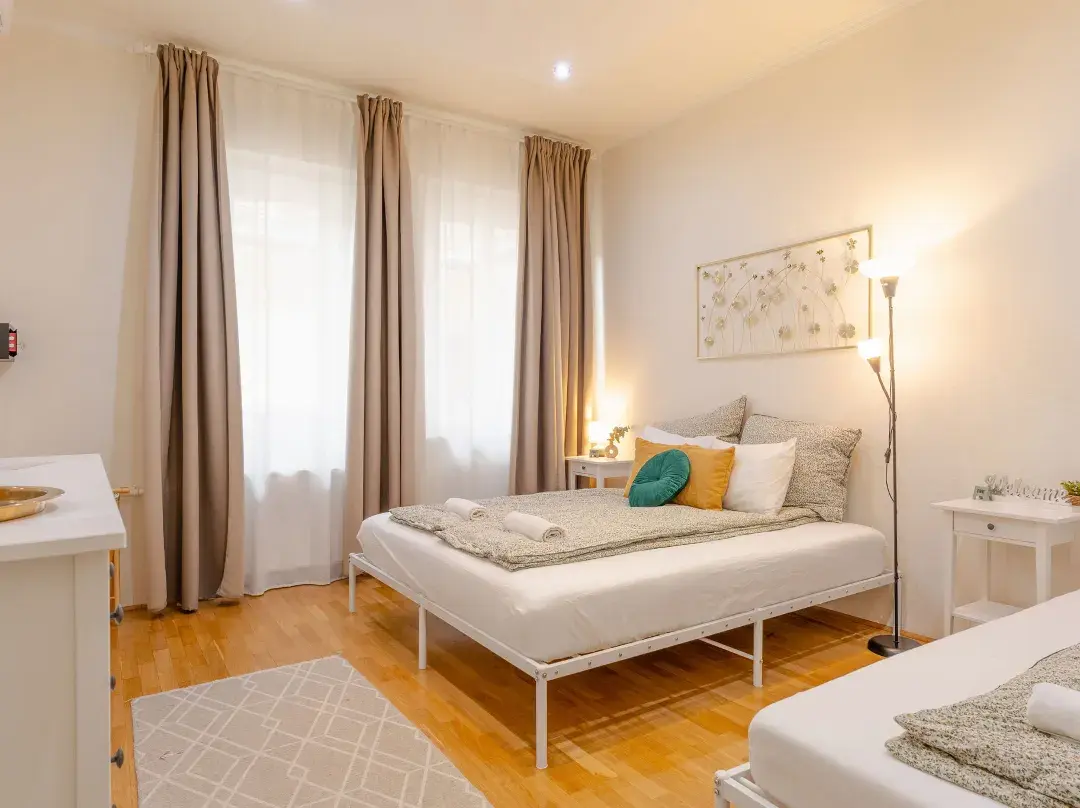 Central Budapest Oasis - Airport Transfer Available - Budapest