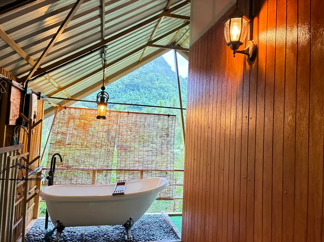 Maka Farmstay - Thong Pha Phum District