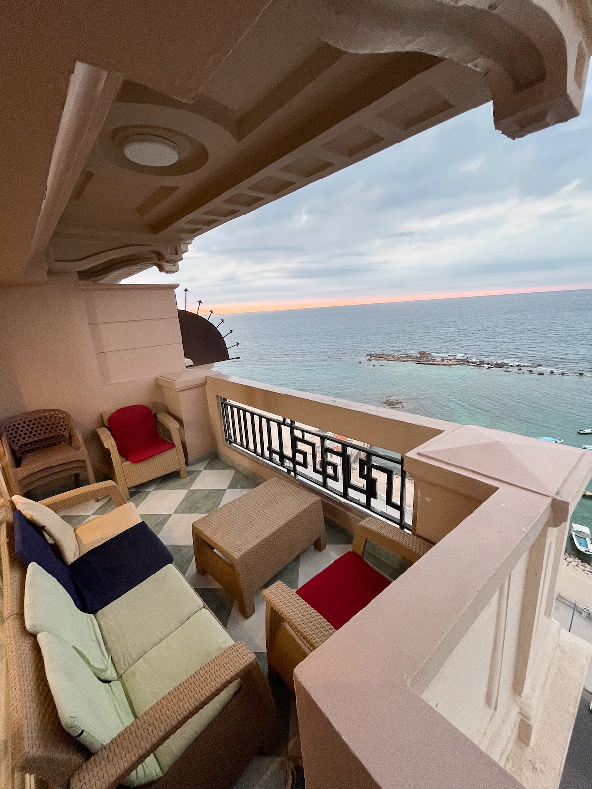 **市中心海滨整套三居室公寓**