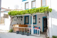 Bozcaada Albatros Otel Hotels in 