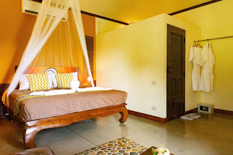 ดับเบิ้ล royal  ลานนา วิลล่า 