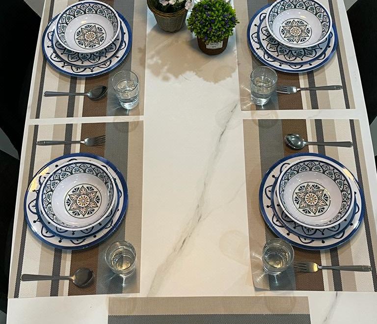 四房四衞半独立式洋房