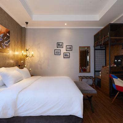 高級大床或雙床房（無窗） HaNoi Calido Hotel優惠