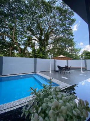 4BR 16pax LYL Jaccuzi Private Pool House ipoh Hotéis em 