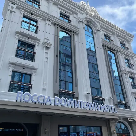 ROCCİA DOWNTOWN Отели в г. Ван