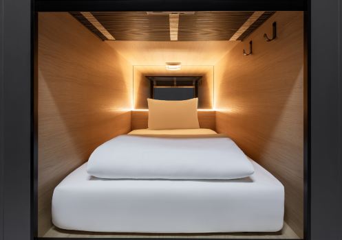 Zedwell Capsule Hotel Leicester Place