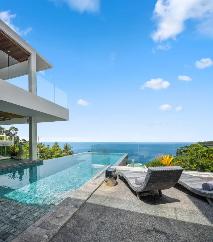 6 Bedrooms Seaview Pool Villa