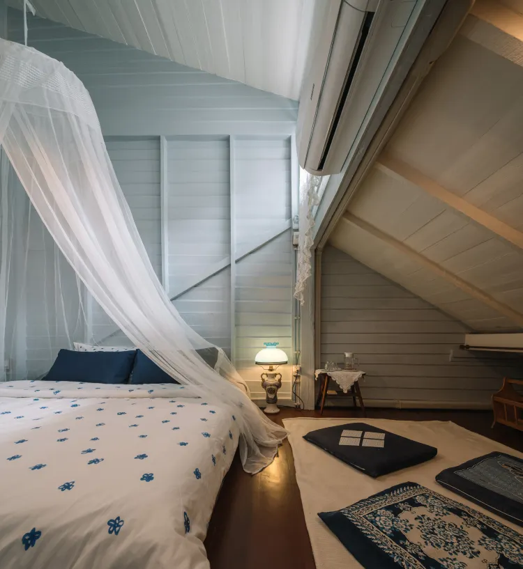 Superior Double Room - Peonies