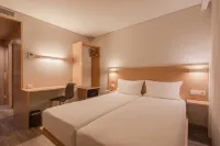 Moov Hotel Porto Norte Hotels in 