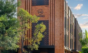 Na Sukhothai Hotel - Housity