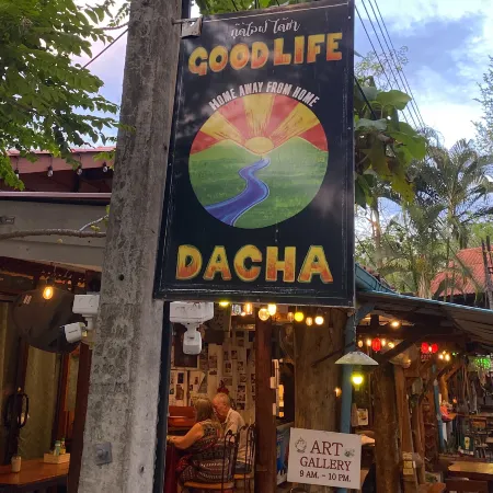 Good Life Dacha Riverside & Parkside Retreat