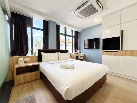 Aura Hotel Mackenzie, 11 Hrs, Stay From 10PM - 9AM