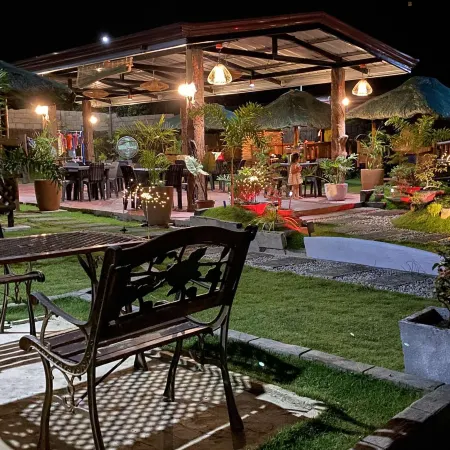 Momshie's Apartelle and Restaurant