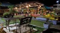 Momshie's Apartelle and Restaurant