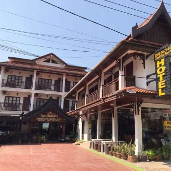 Grand View Riverside Hotel
