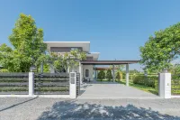 The garden pool villa resort at doisaket